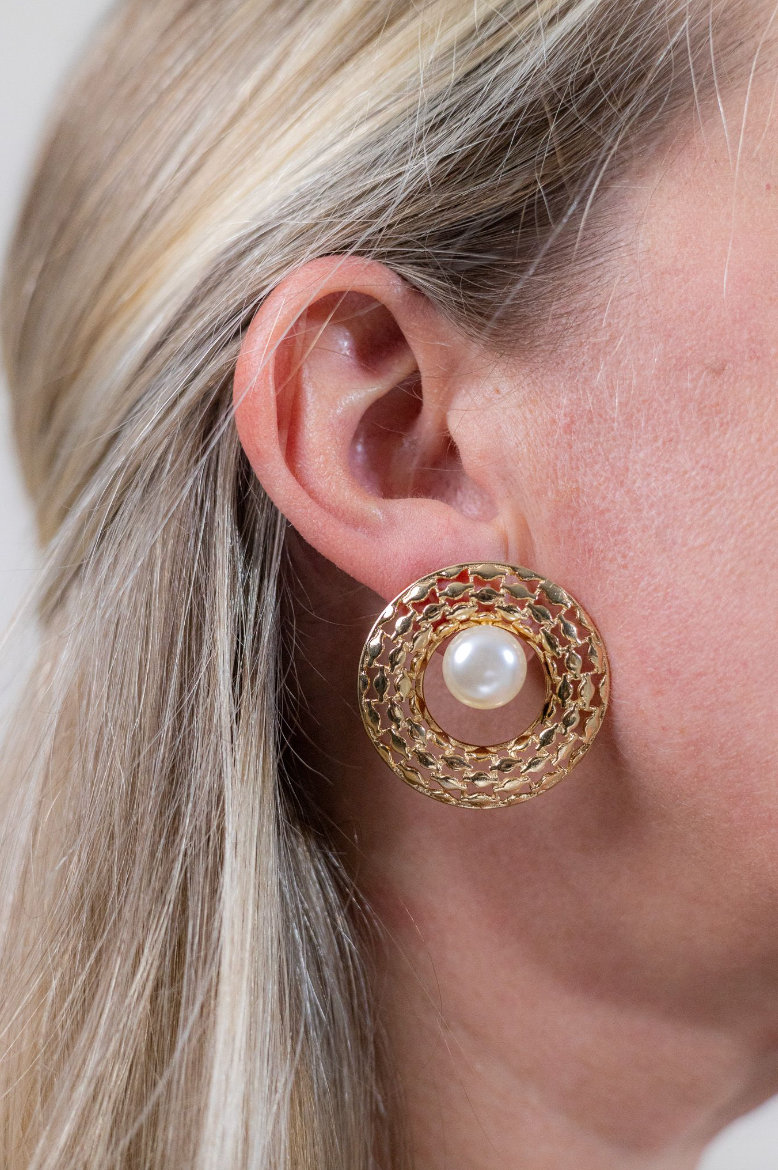 Full Circle Stud Earring, Gold, Pearl